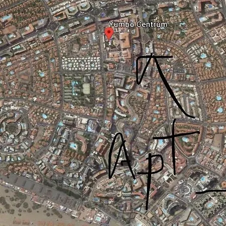 Right Next To C.c Yumbo Apartment Playa del Ingles (Gran Canaria)
